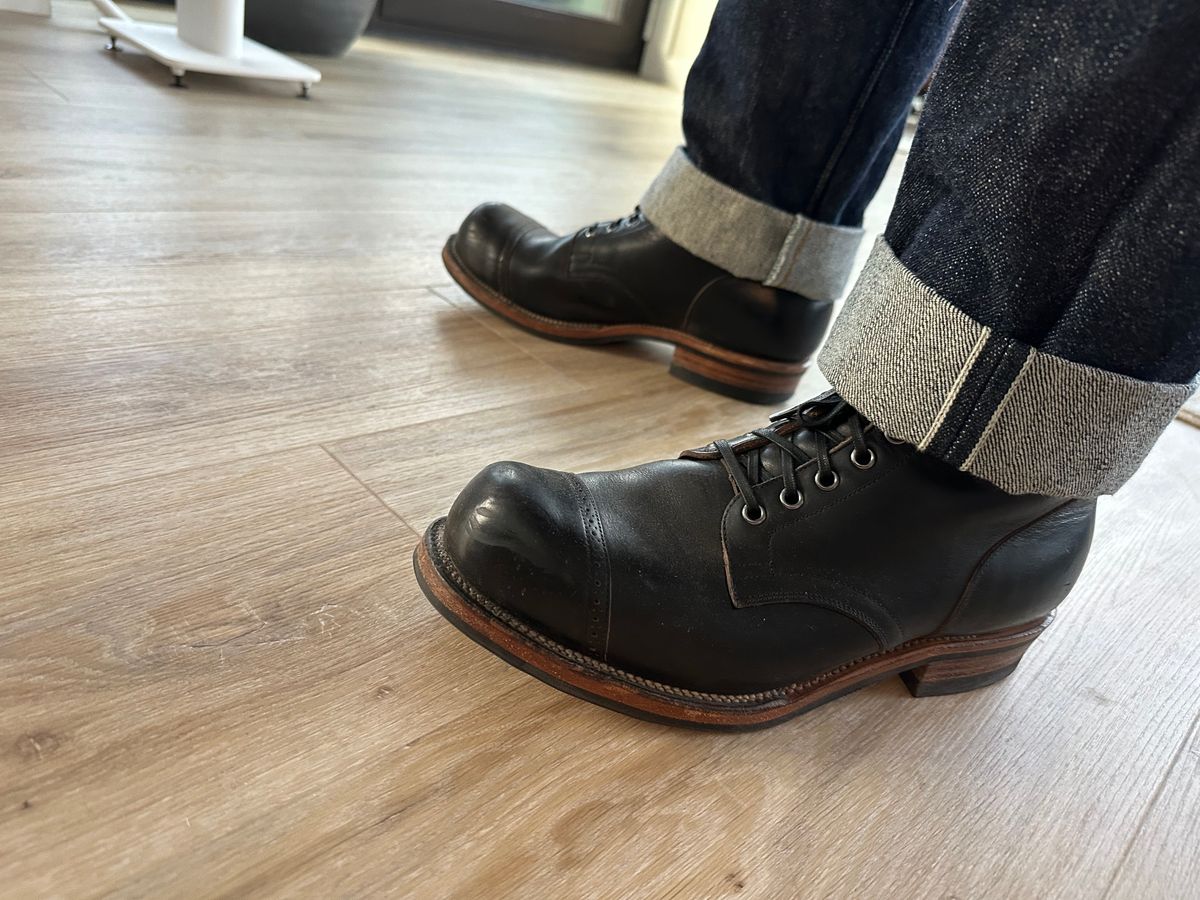 Photo by Stappert on December 20, 2025 of the Viberg Service Boot in Horween Black Chromexcel.