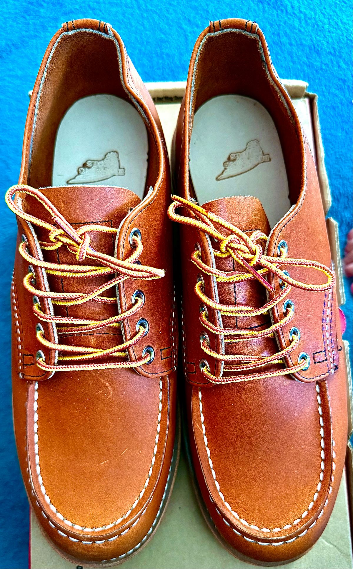Photo by almasum on October 8, 2025 of the Red Wing Moc Oxford in S.B. Foot Oro Legacy.