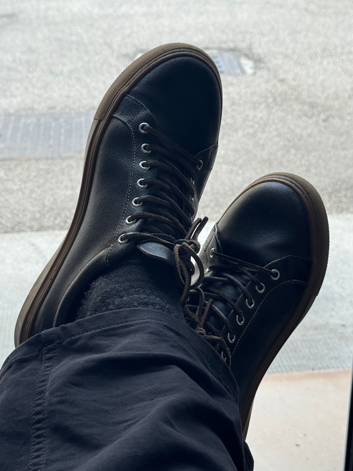 Photo by venturz on March 22, 2026 of the Thursday Premier Low Top in Horween Waxed Cacao.