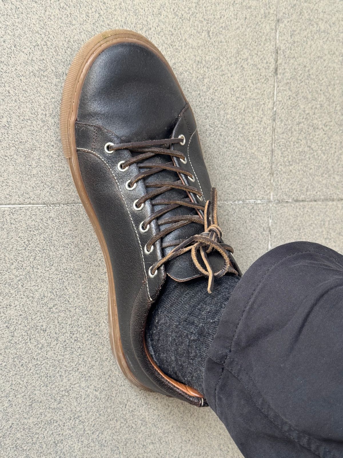 Photo by venturz on March 22, 2026 of the Thursday Premier Low Top in Horween Waxed Cacao.