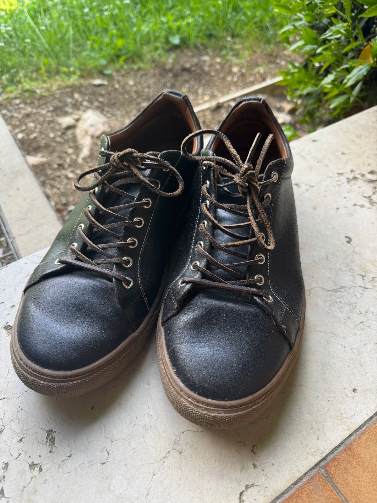 Photo by venturz on April 17, 2026 of the Thursday Premier Low Top in Horween Waxed Cacao.