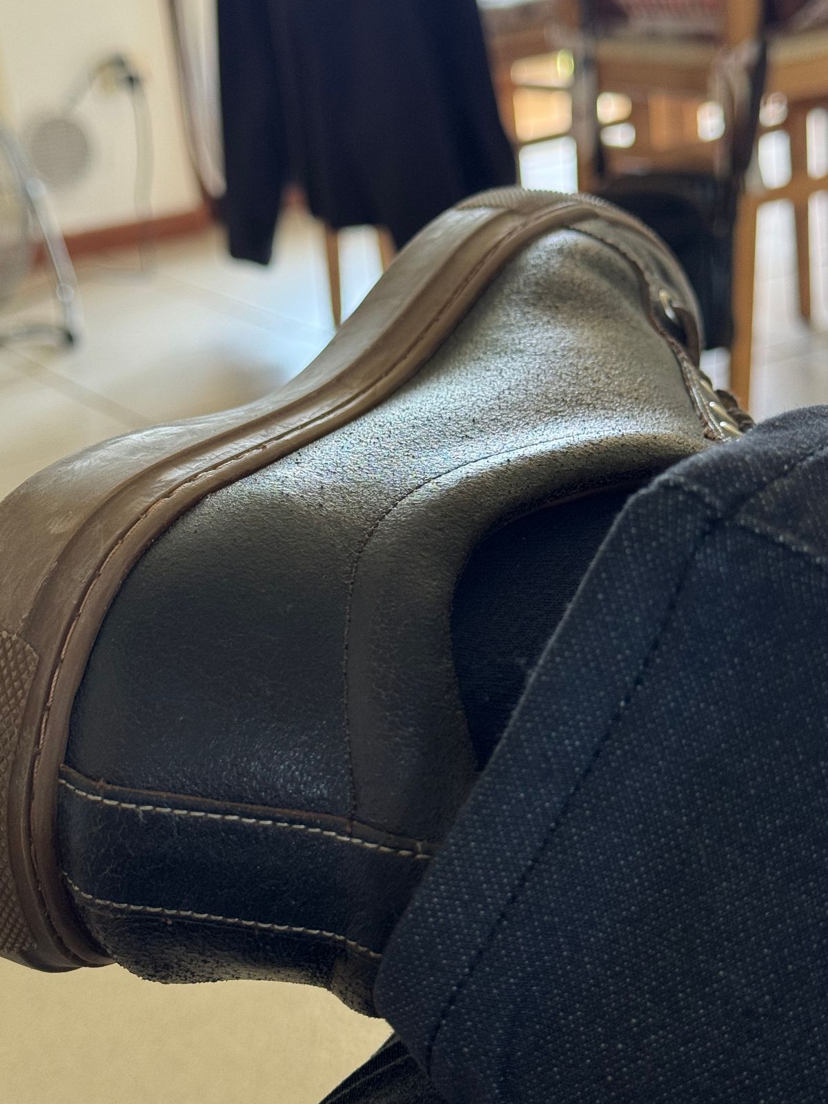 Photo by venturz on May 11, 2026 of the Thursday Premier Low Top in Horween Waxed Cacao.