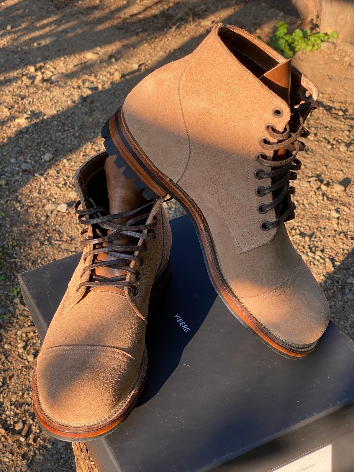 Photo by Denman_John on October 1, 2024 of the Viberg Service Boot PCT in Horween Marine Field Roughout.