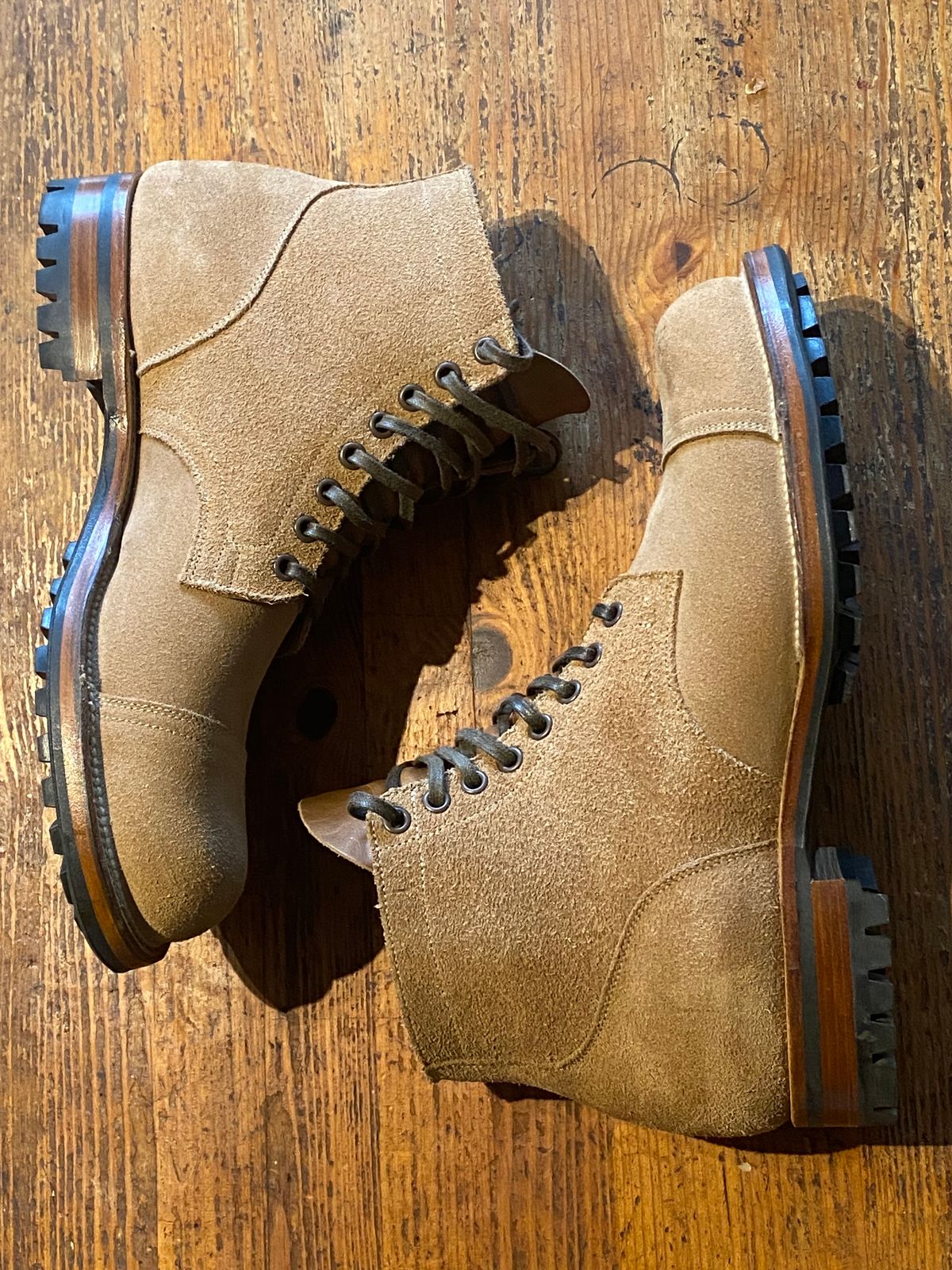 Photo by Denman_John on October 1, 2024 of the Viberg Service Boot PCT in Horween Marine Field Roughout.