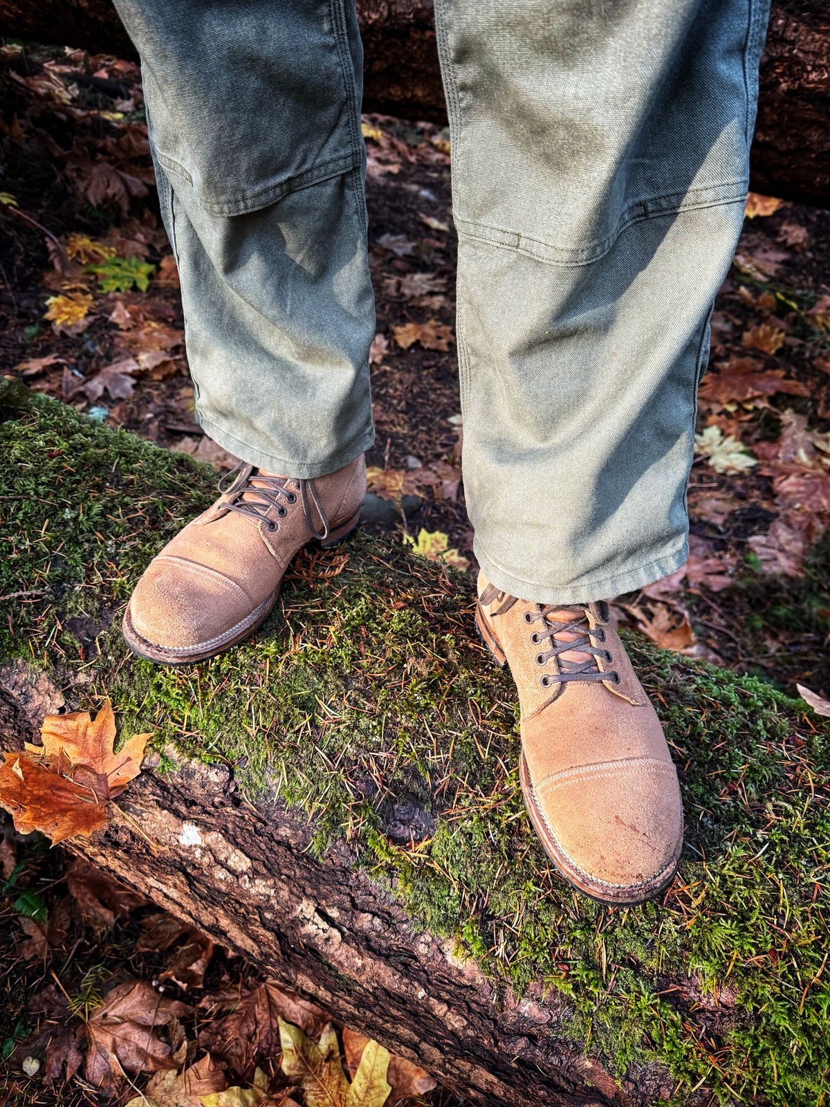 Photo by Denman_John on October 24, 2024 of the Viberg Service Boot PCT in Horween Marine Field Roughout.