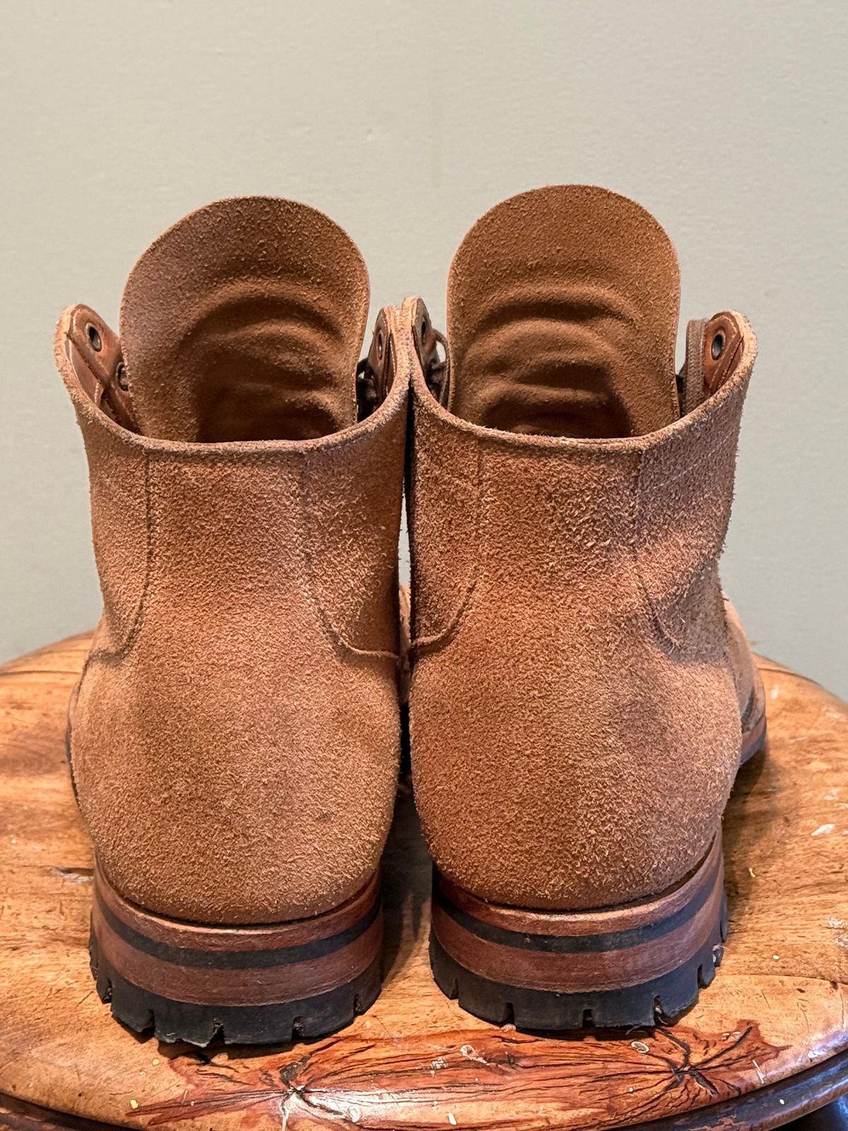 Photo by Denman_John on November 1, 2024 of the Viberg Service Boot PCT in Horween Marine Field Roughout.