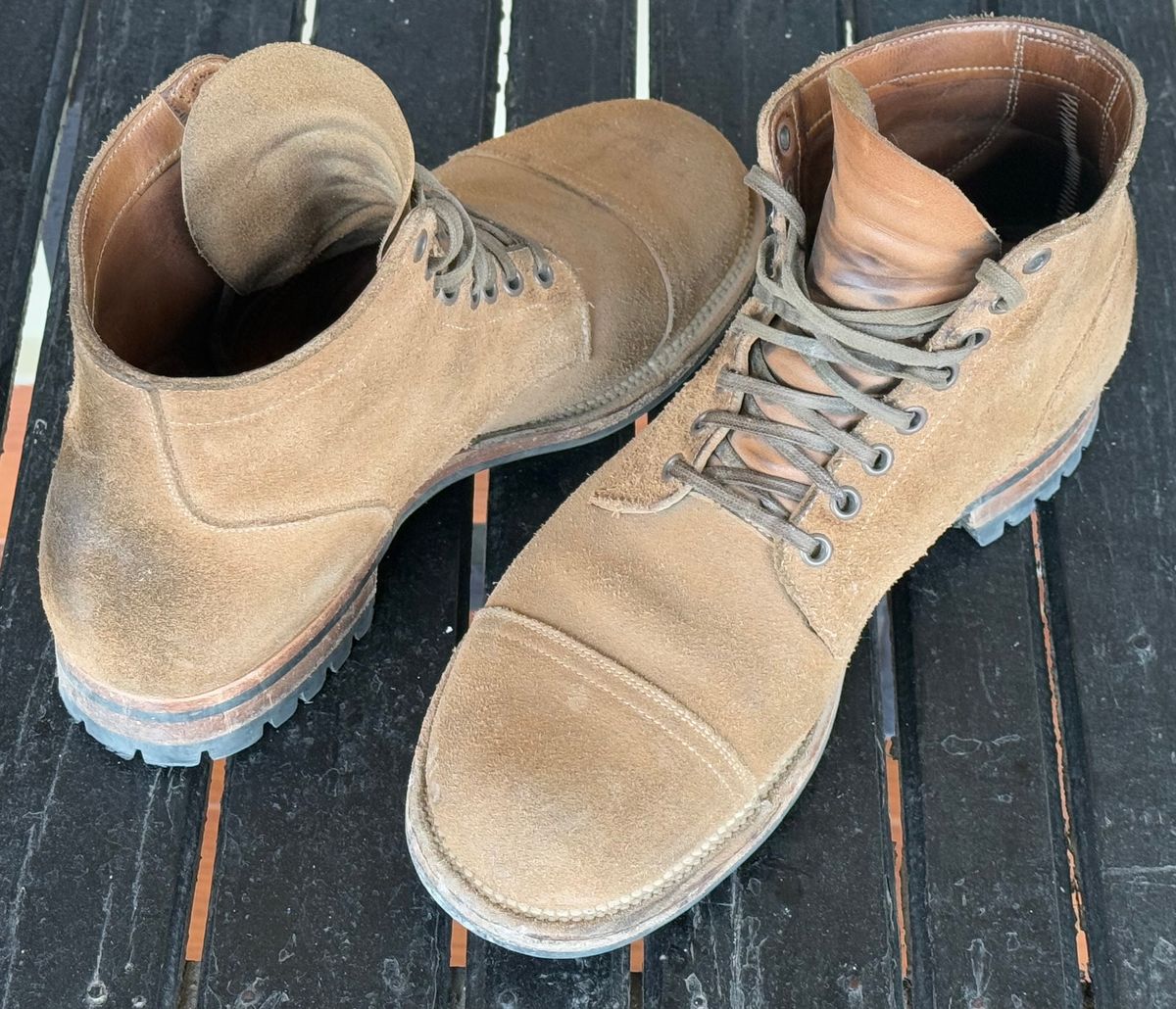 Photo by Denman_John on December 30, 2024 of the Viberg Service Boot PCT in Horween Marine Field Roughout.