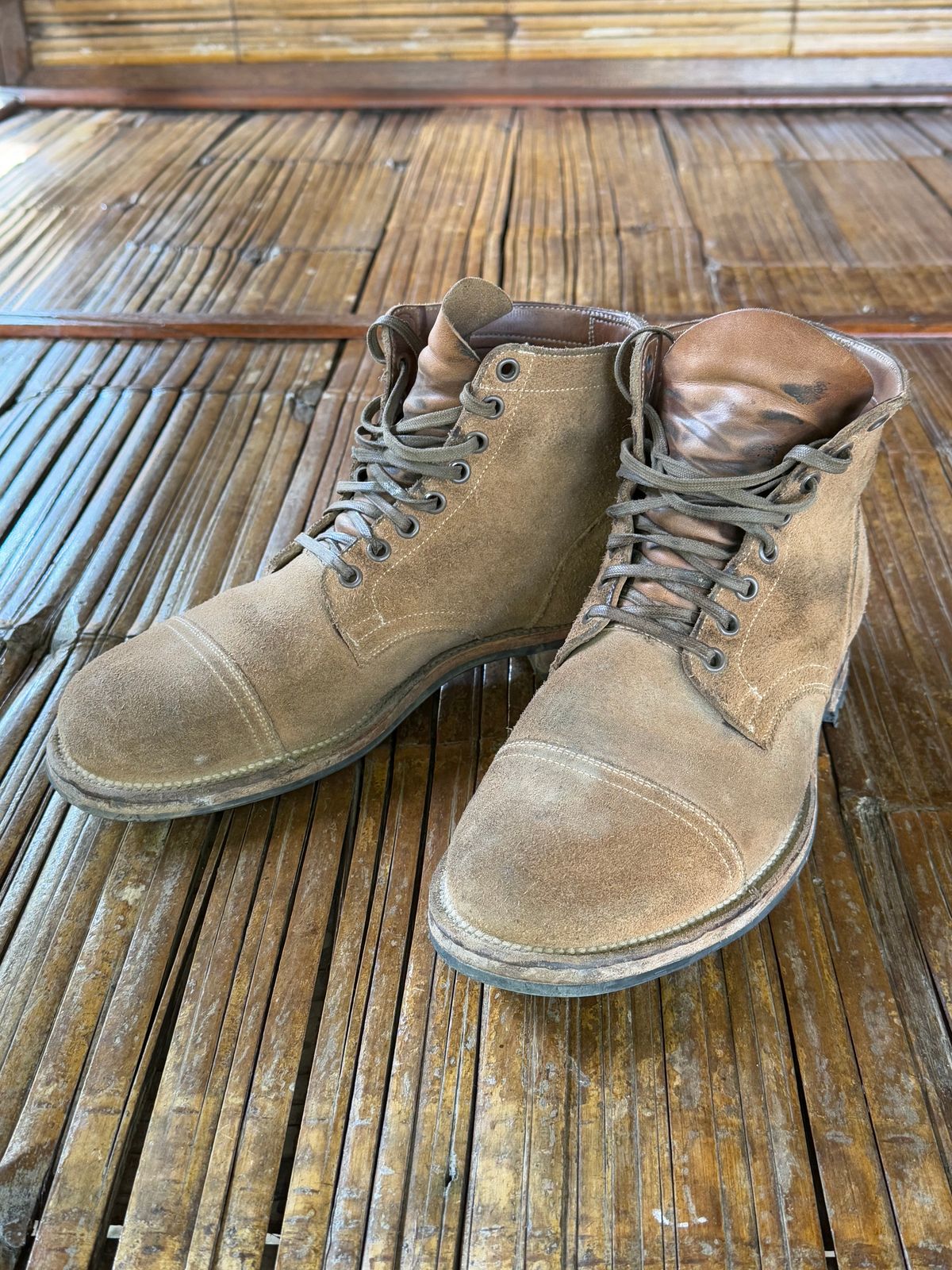 Photo by Denman_John on January 10, 2025 of the Viberg Service Boot PCT in Horween Marine Field Roughout.