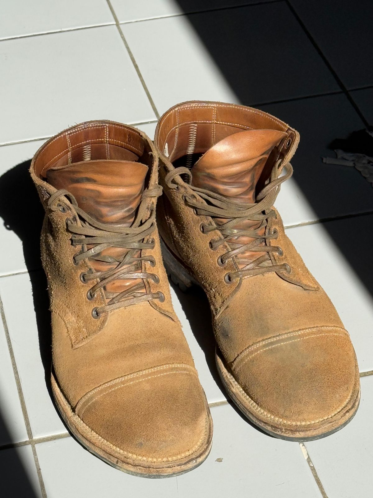 Photo by Denman_John on January 15, 2025 of the Viberg Service Boot PCT in Horween Marine Field Roughout.