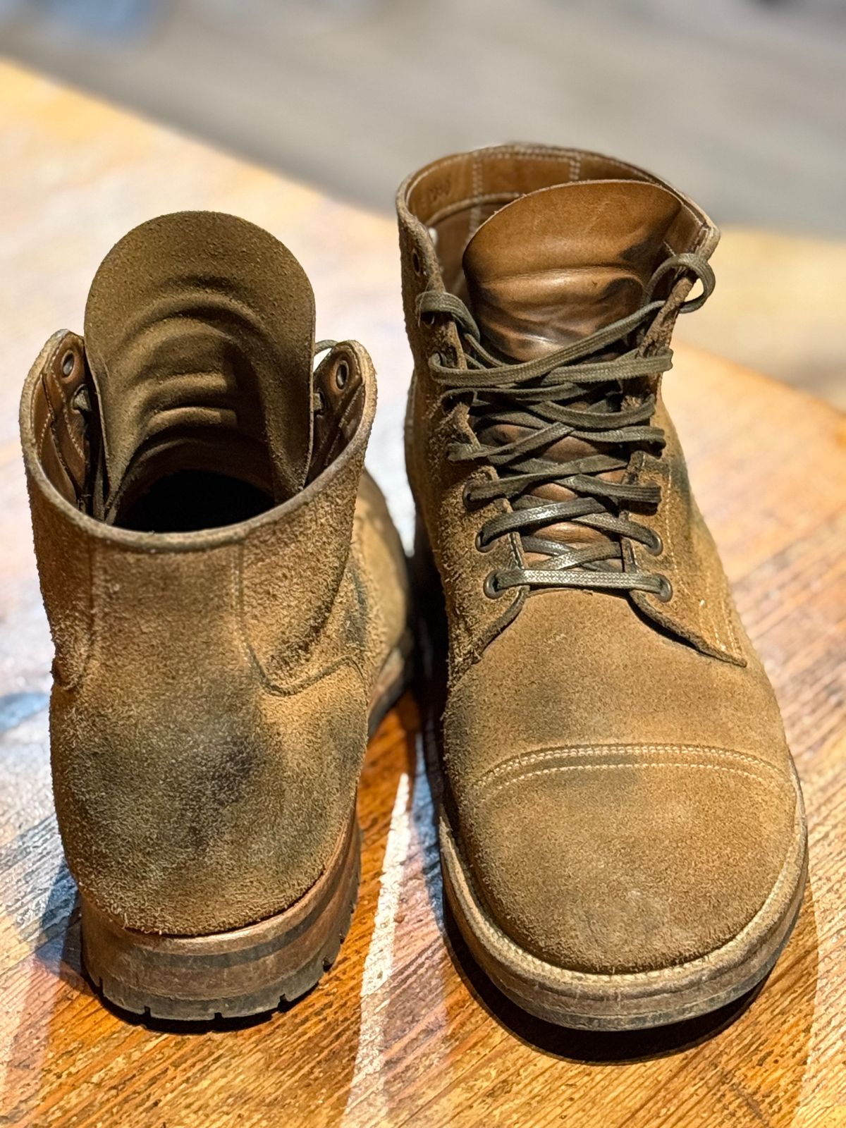 Photo by Denman_John on March 2, 2025 of the Viberg Service Boot PCT in Horween Marine Field Roughout.