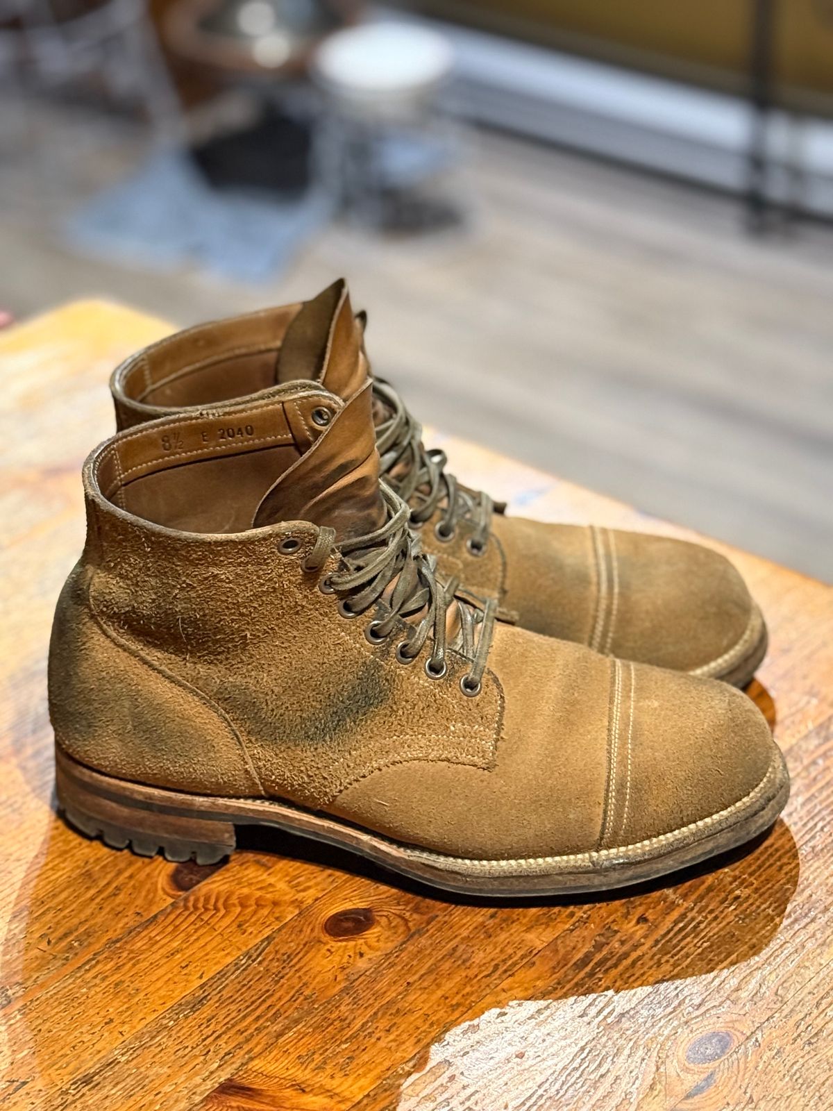 Photo by Denman_John on March 2, 2025 of the Viberg Service Boot PCT in Horween Marine Field Roughout.