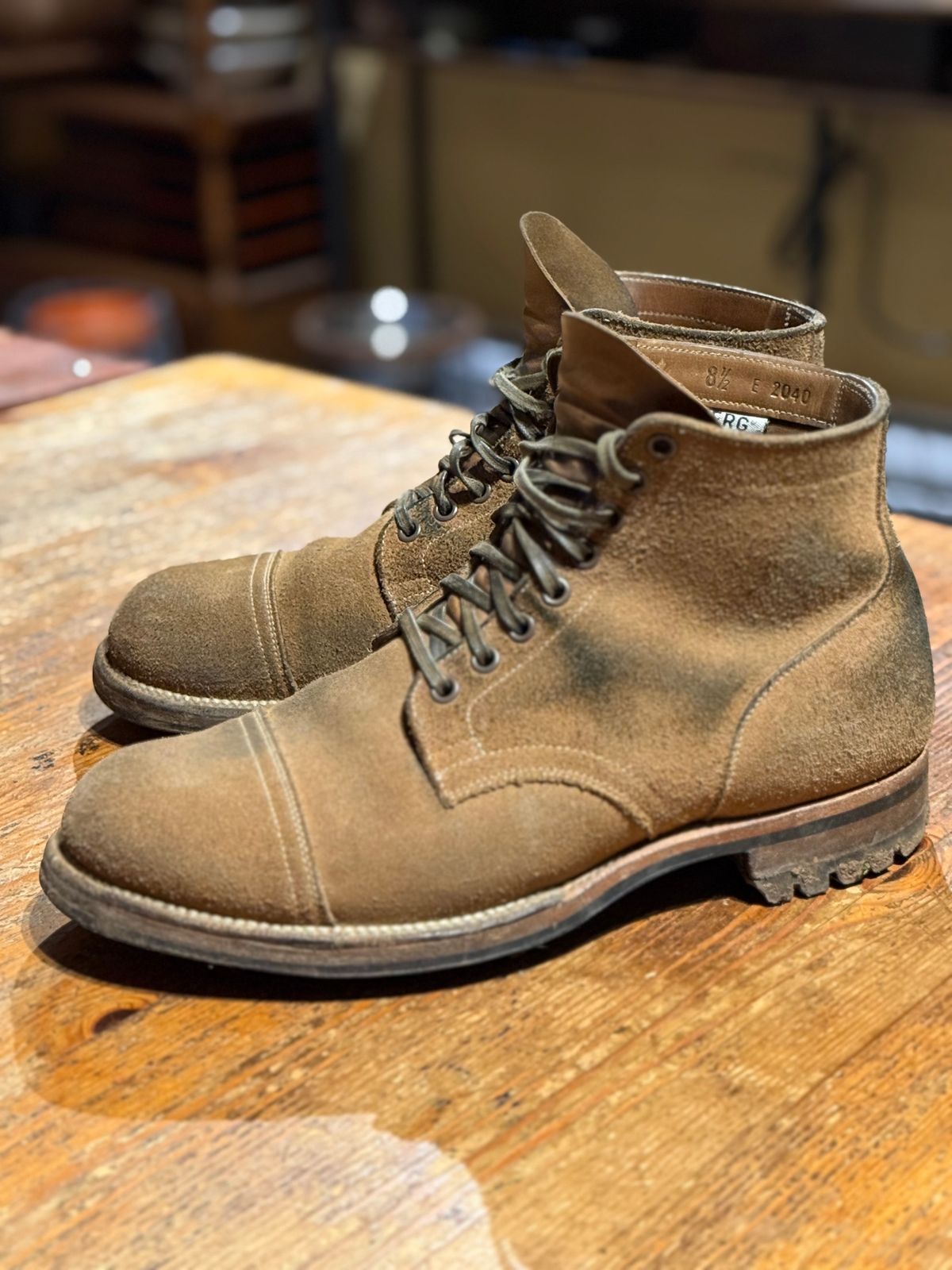 Photo by Denman_John on March 12, 2025 of the Viberg Service Boot PCT in Horween Marine Field Roughout.