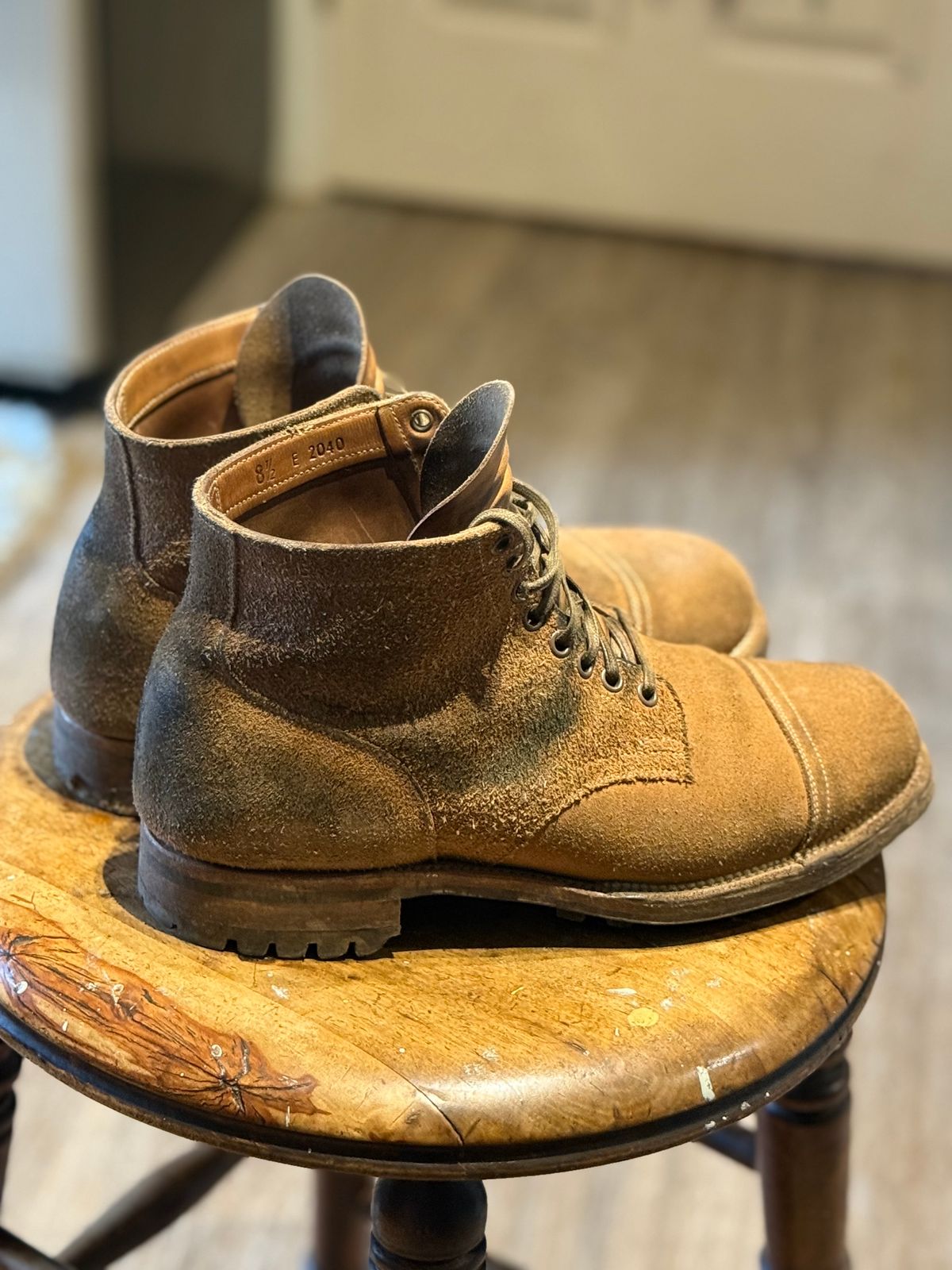 Photo by Denman_John on March 28, 2025 of the Viberg Service Boot PCT in Horween Marine Field Roughout.