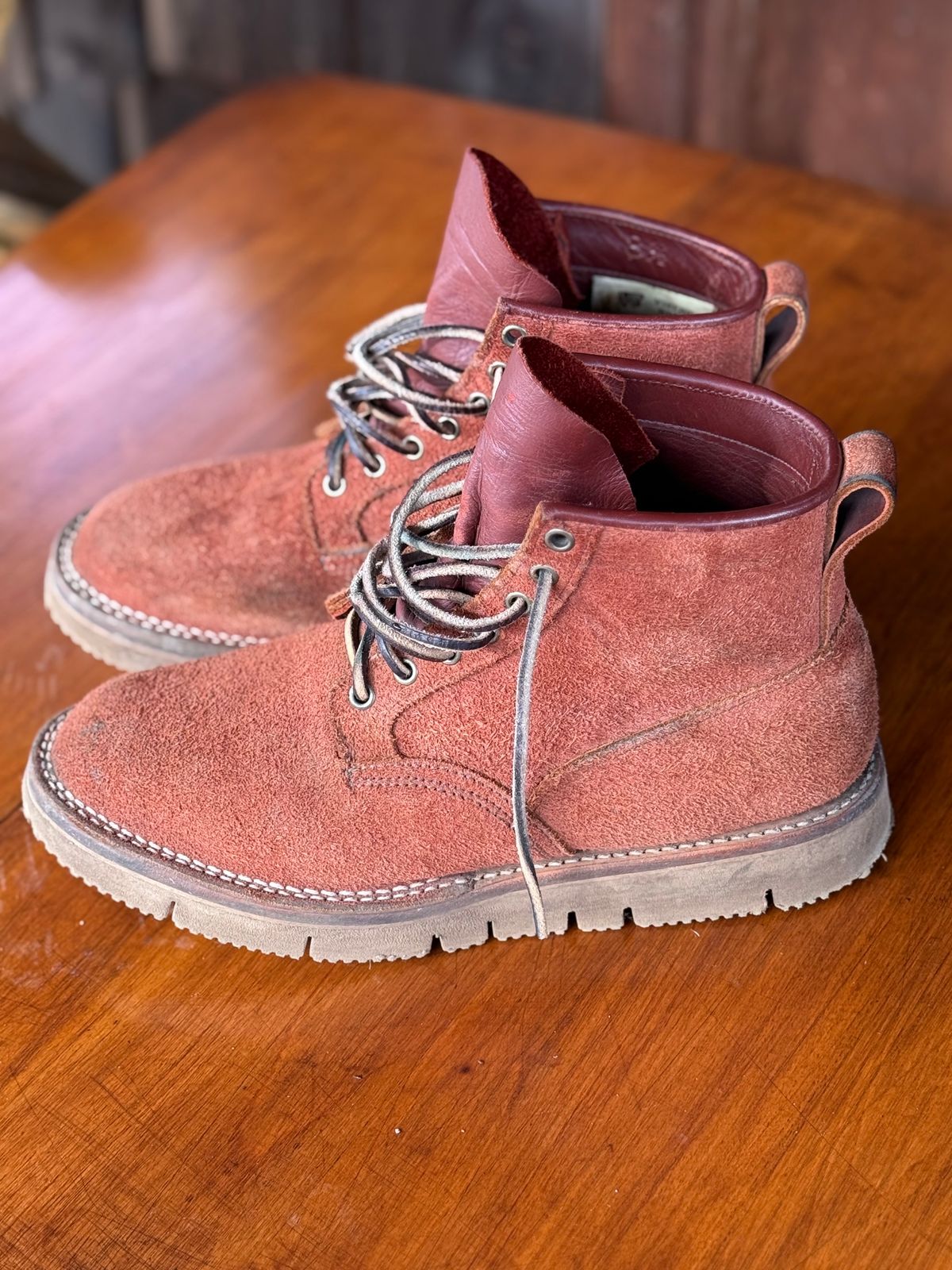Photo by Denman_John on March 17, 2025 of the Viberg Scout Boot in Seidel Red Dog Oil Tan Roughout.
