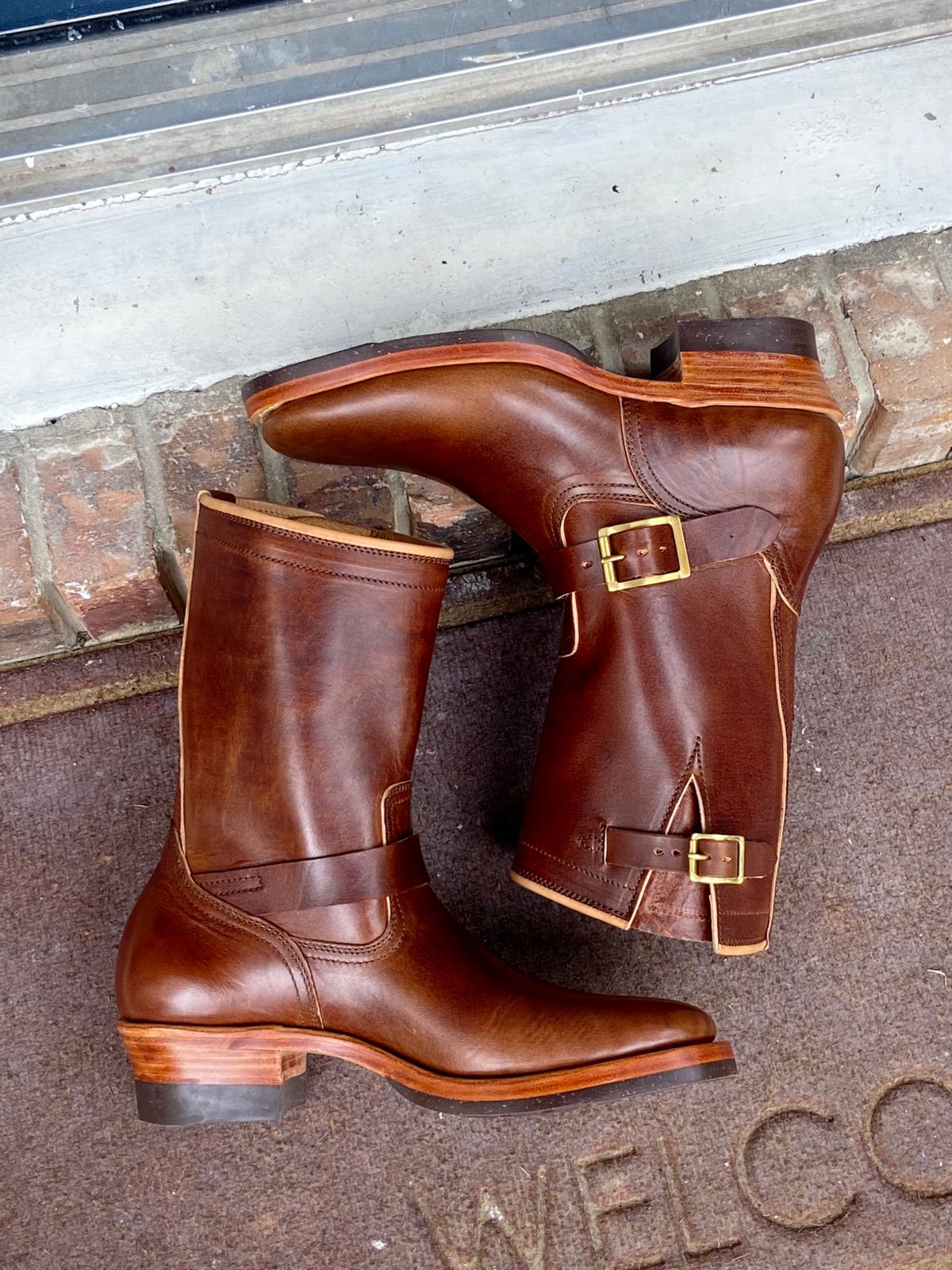 Photo by august_september on September 30, 2025 of the Briselblack The Keeper 'Type 3' Engineer Boot in Maryam Natural Horsebutt overdyed Brown.