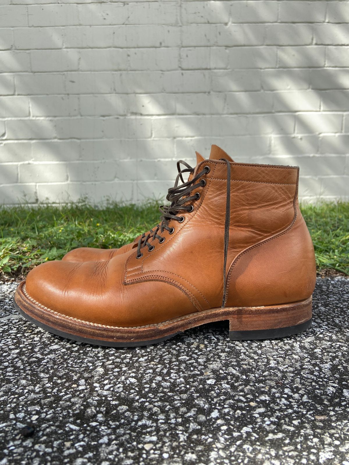 Photo by august_september on November 2, 2024 of the Viberg Service Boot in Raw Natural Wooly Chromexcel.