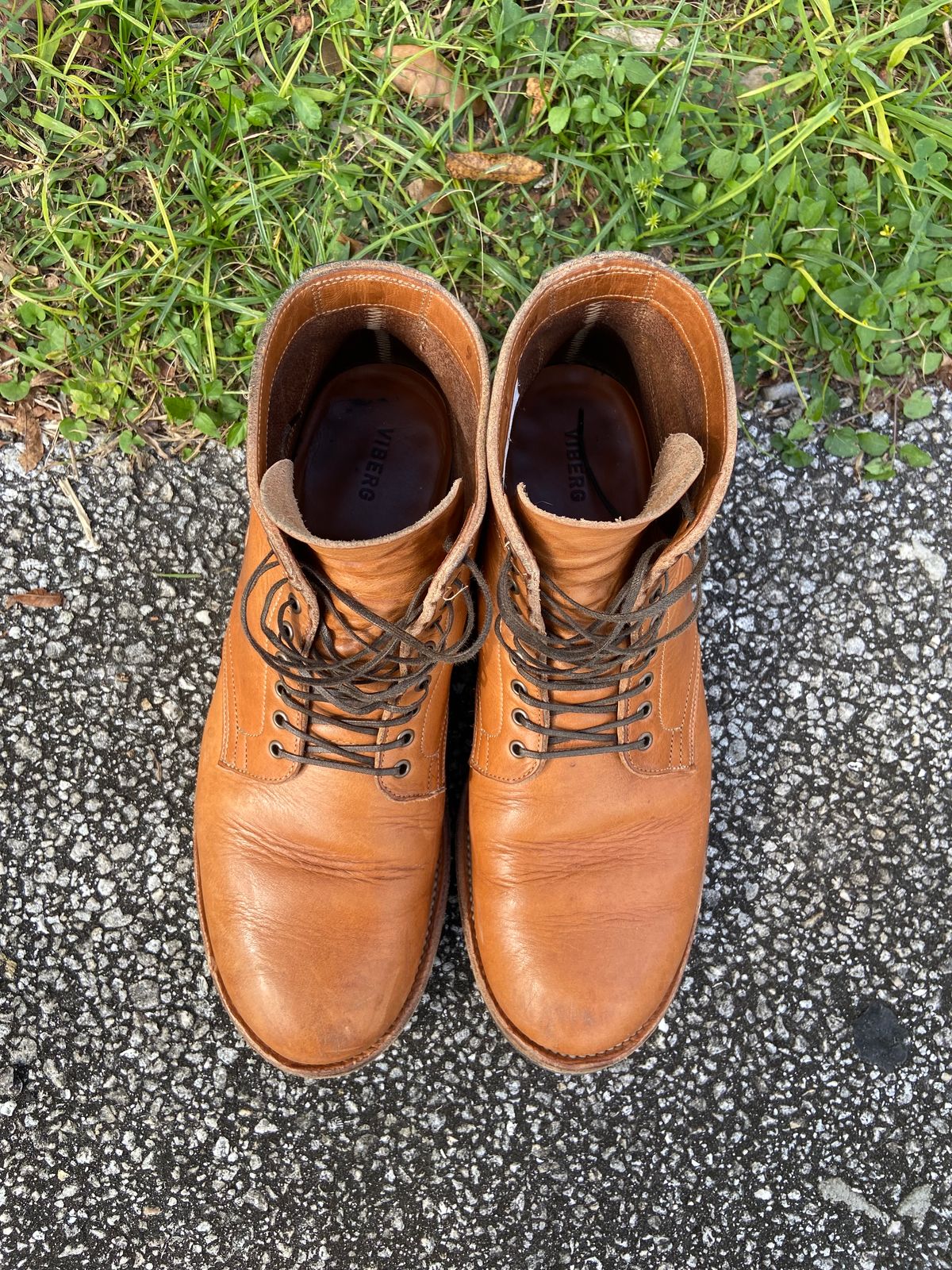 Photo by august_september on November 2, 2024 of the Viberg Service Boot in Raw Natural Wooly Chromexcel.