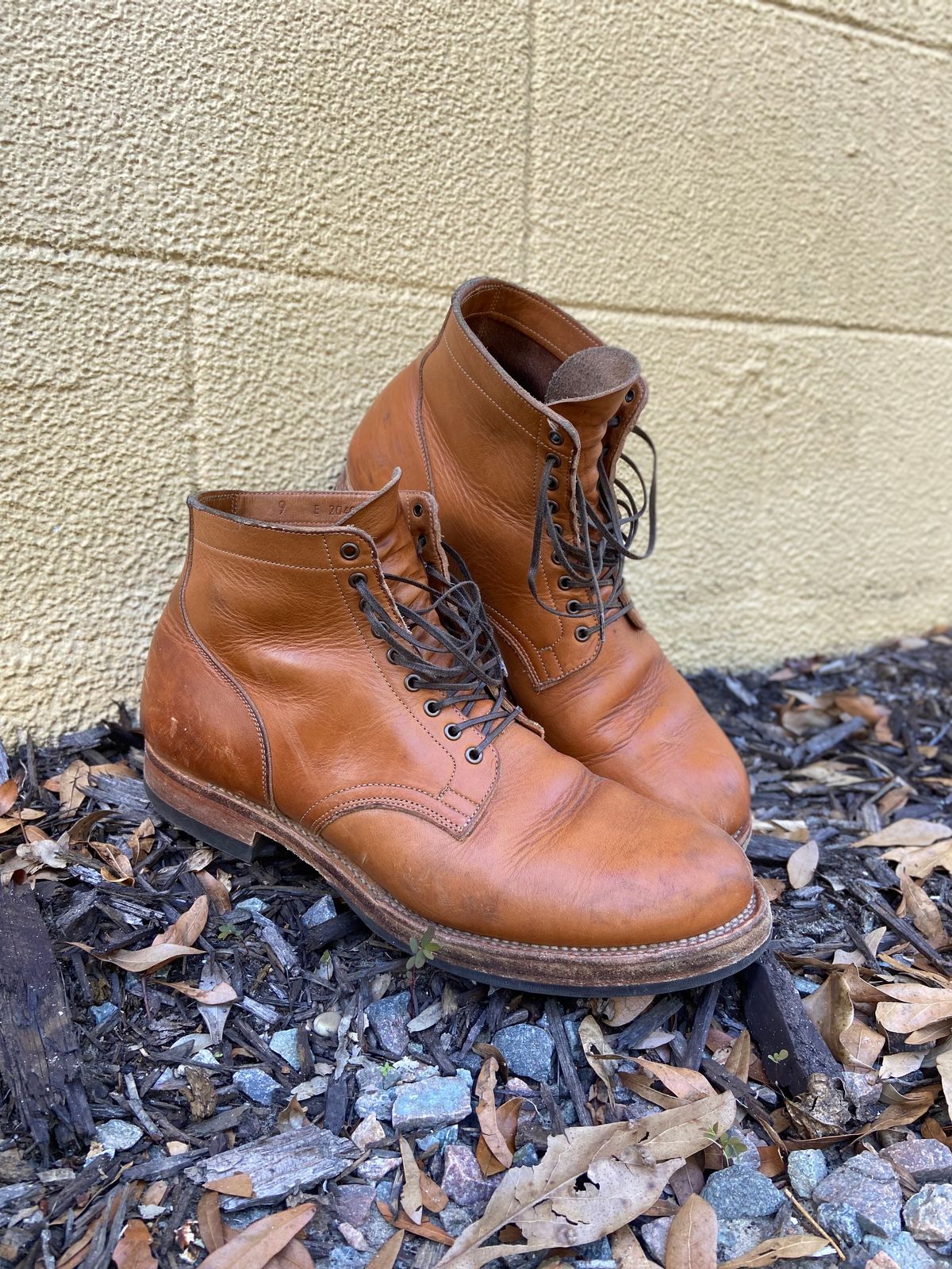 Photo by august_september on December 4, 2024 of the Viberg Service Boot in Raw Natural Wooly Chromexcel.