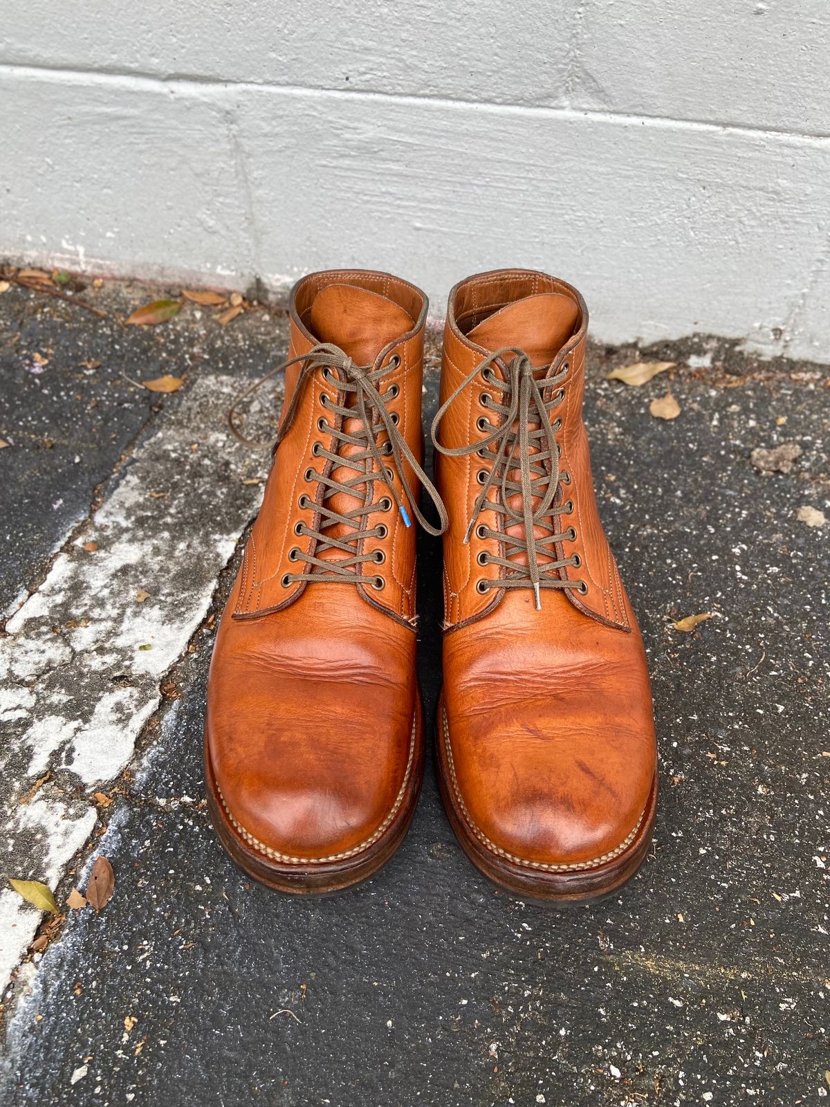 Photo by august_september on April 1, 2025 of the Viberg Service Boot in Raw Natural Wooly Chromexcel.