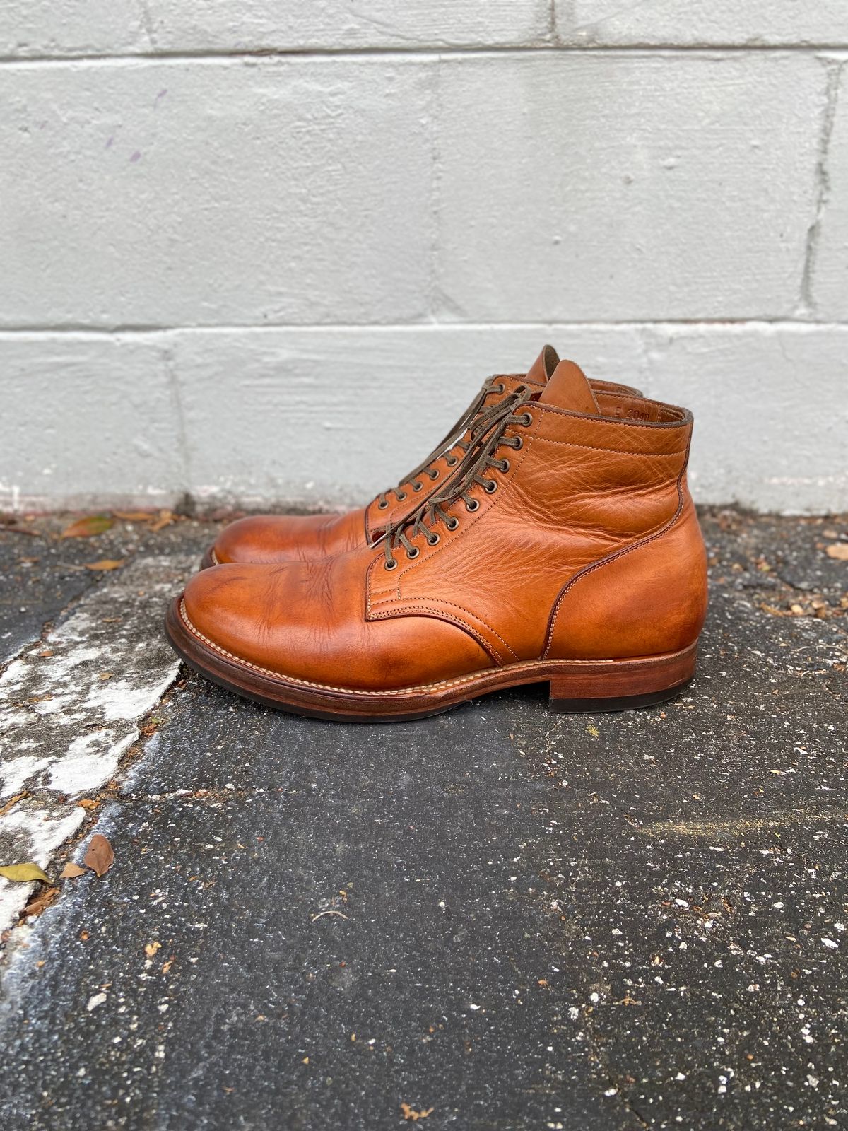 Photo by august_september on April 1, 2025 of the Viberg Service Boot in Raw Natural Wooly Chromexcel.