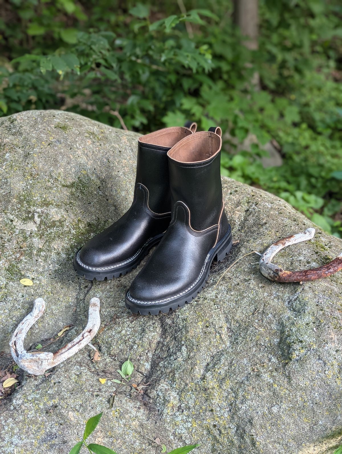 Photo by proof.in.whisky on June 20, 2025 of the Nicks Wellington in Horween Black Waxed Flesh.