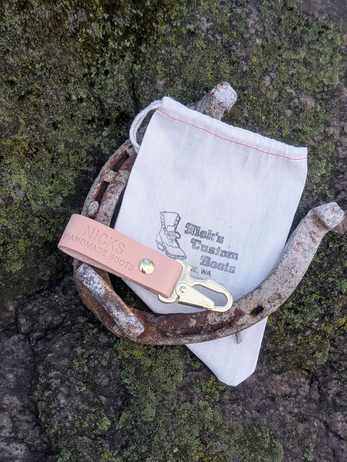 Photo by proof.in.whisky on March 21, 2026 of the Nicks Key Clip in Wickett & Craig Natural Veg Tan.