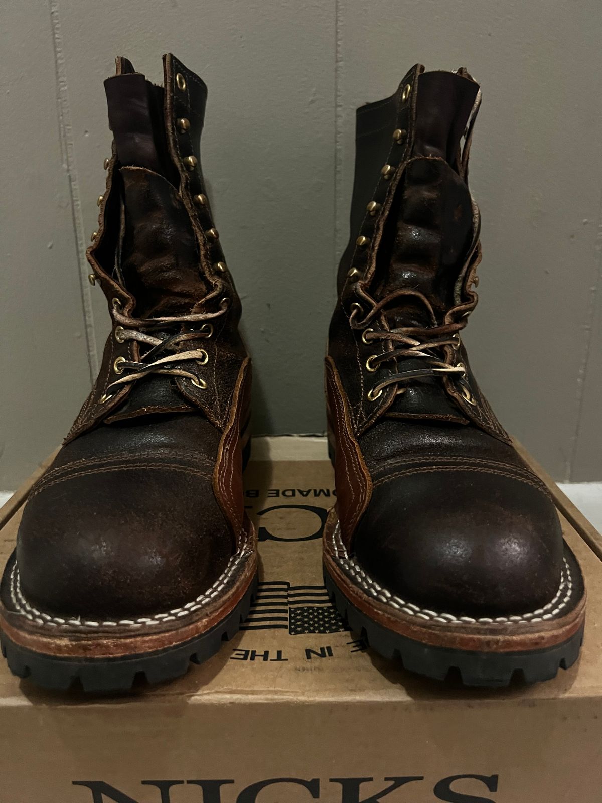 Photo by Eureka on November 2, 2025 of the Nicks x Rose Anvil ND1 in Horween Brown Waxed Flesh.