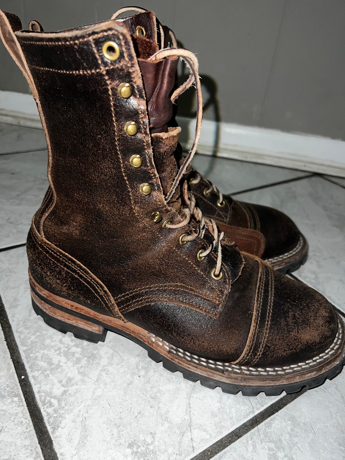 Photo by Eureka on January 6, 2026 of the Nicks x Rose Anvil ND1 in Horween Brown Waxed Flesh.