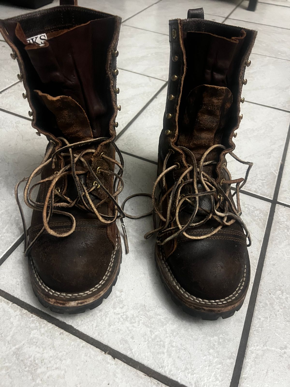 Photo by Eureka on February 5, 2026 of the Nicks x Rose Anvil ND1 in Horween Brown Waxed Flesh.