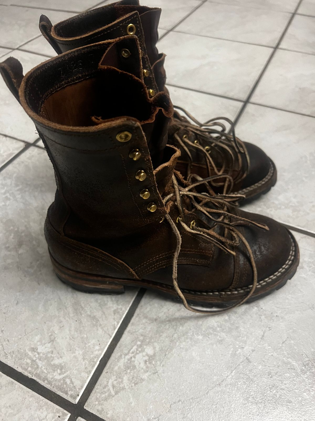 Photo by Eureka on February 5, 2026 of the Nicks x Rose Anvil ND1 in Horween Brown Waxed Flesh.