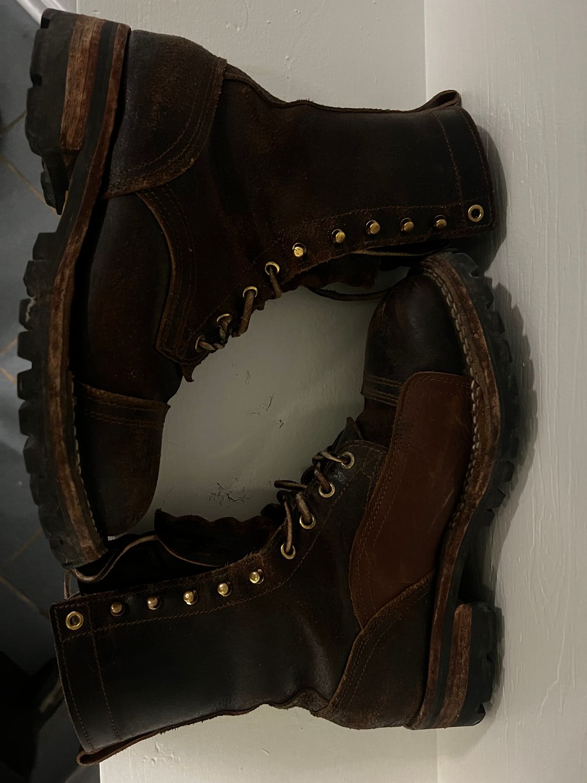 Photo by Eureka on March 6, 2026 of the Nicks x Rose Anvil ND1 in Horween Brown Waxed Flesh.