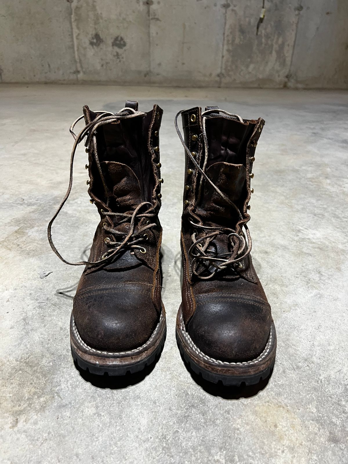 Photo by Eureka on April 5, 2026 of the Nicks x Rose Anvil ND1 in Horween Brown Waxed Flesh.