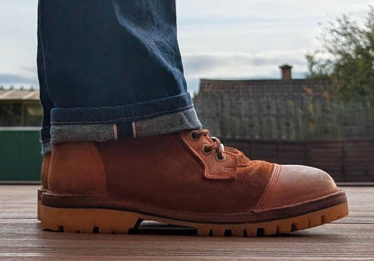 Photo by Yakkboot73 on September 19, 2025 of the Jim Green Numzaan Custom in Fudge Crazy Horse.