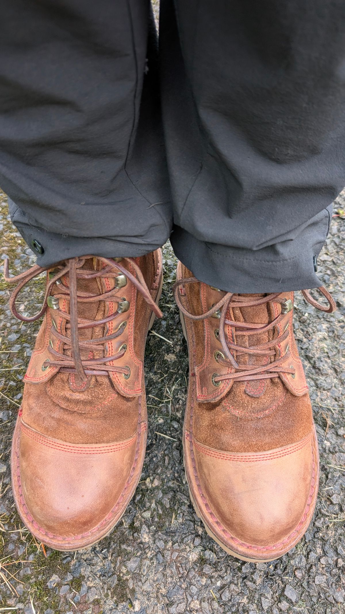 Photo by Yakkboot73 on May 13, 2025 of the Jim Green Numzaan Custom in Fudge Crazy Horse.