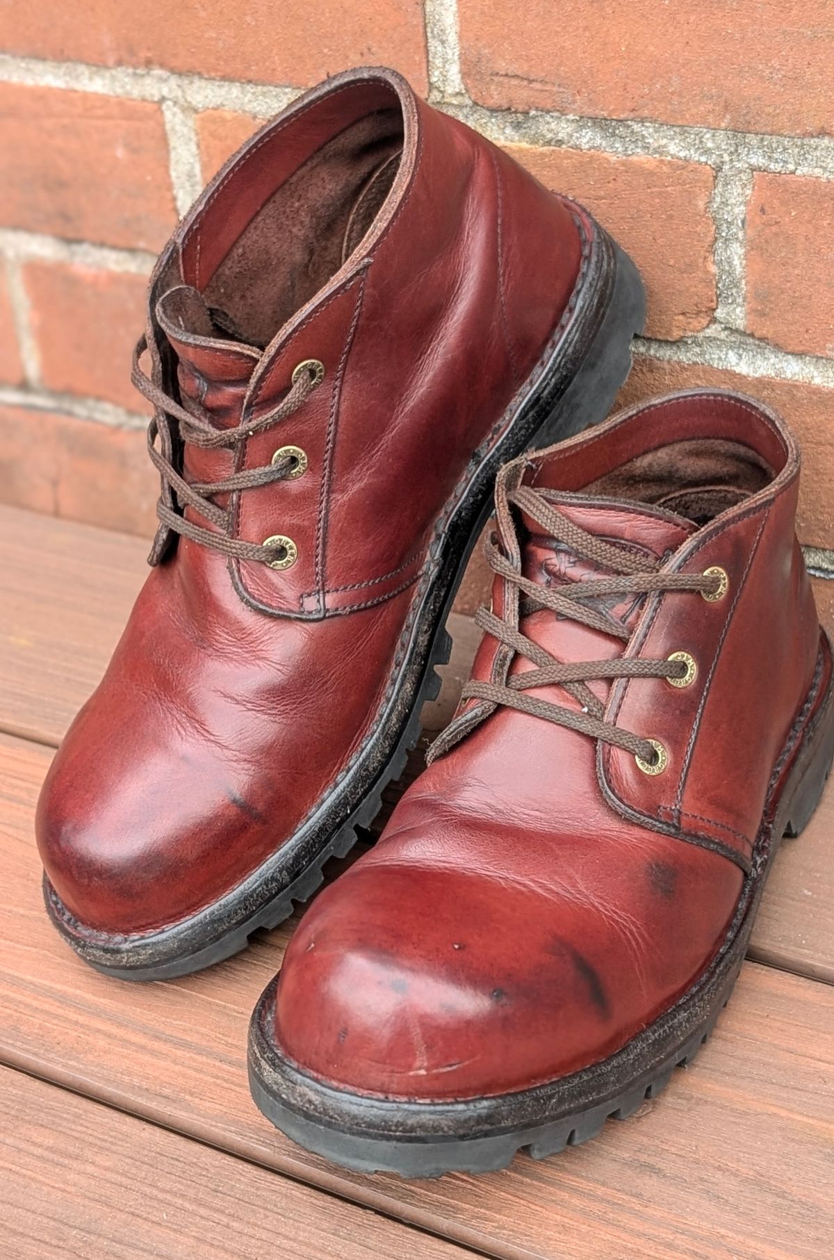 Photo by Yakkboot73 on August 11, 2025 of the Jim Green Custom Vellie Composite Toe Cap in Walnut Veg Tan.