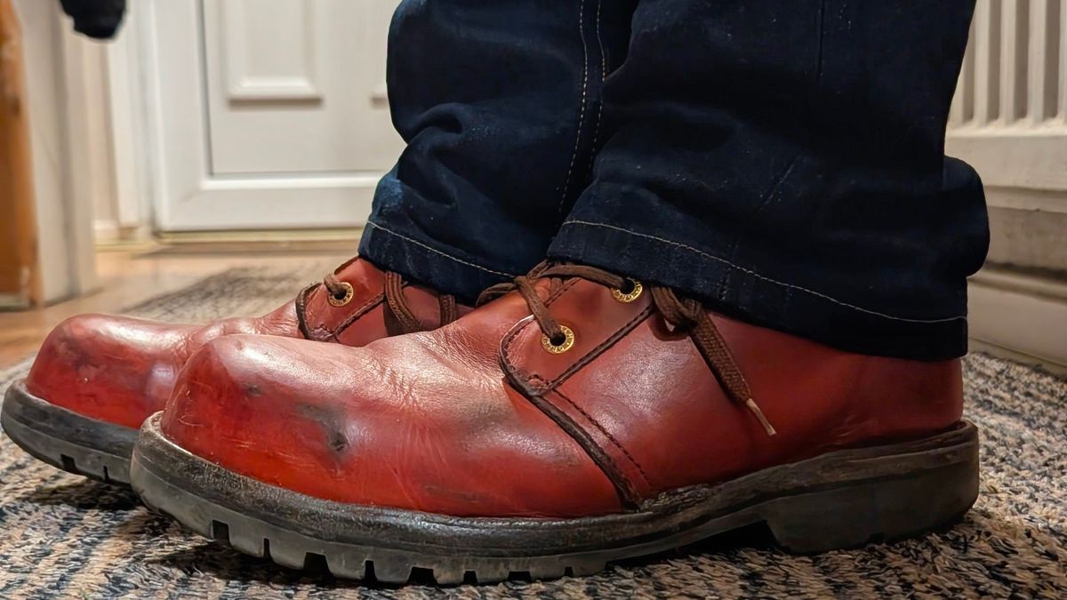 Photo by Yakkboot73 on December 3, 2025 of the Jim Green Custom Vellie Composite Toe Cap in Walnut Veg Tan.