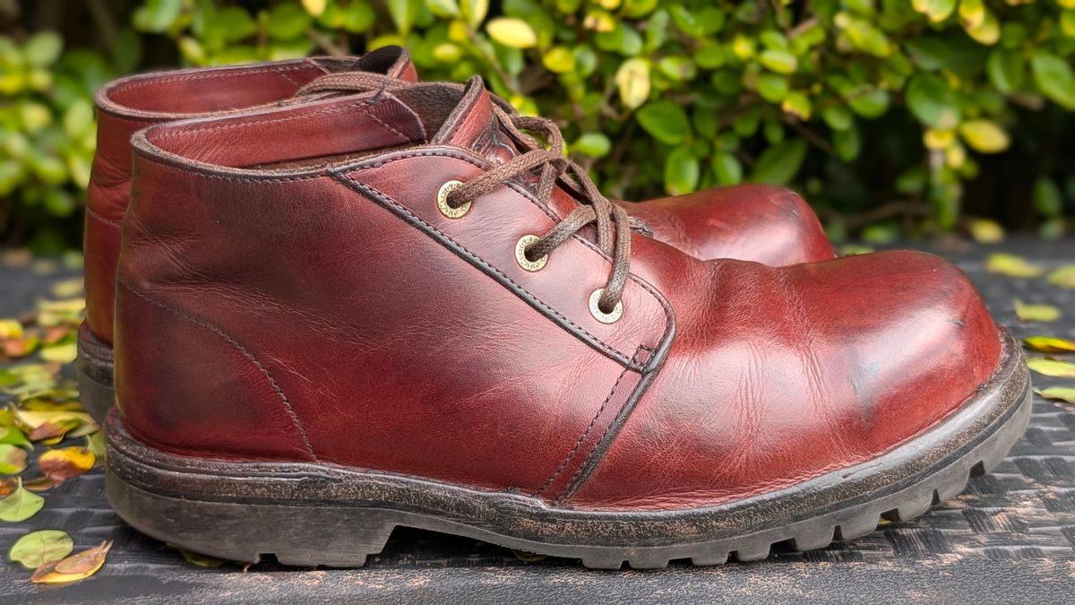 Photo by Yakkboot73 on March 1, 2026 of the Jim Green Custom Vellie Composite Toe Cap in Walnut Veg Tan.