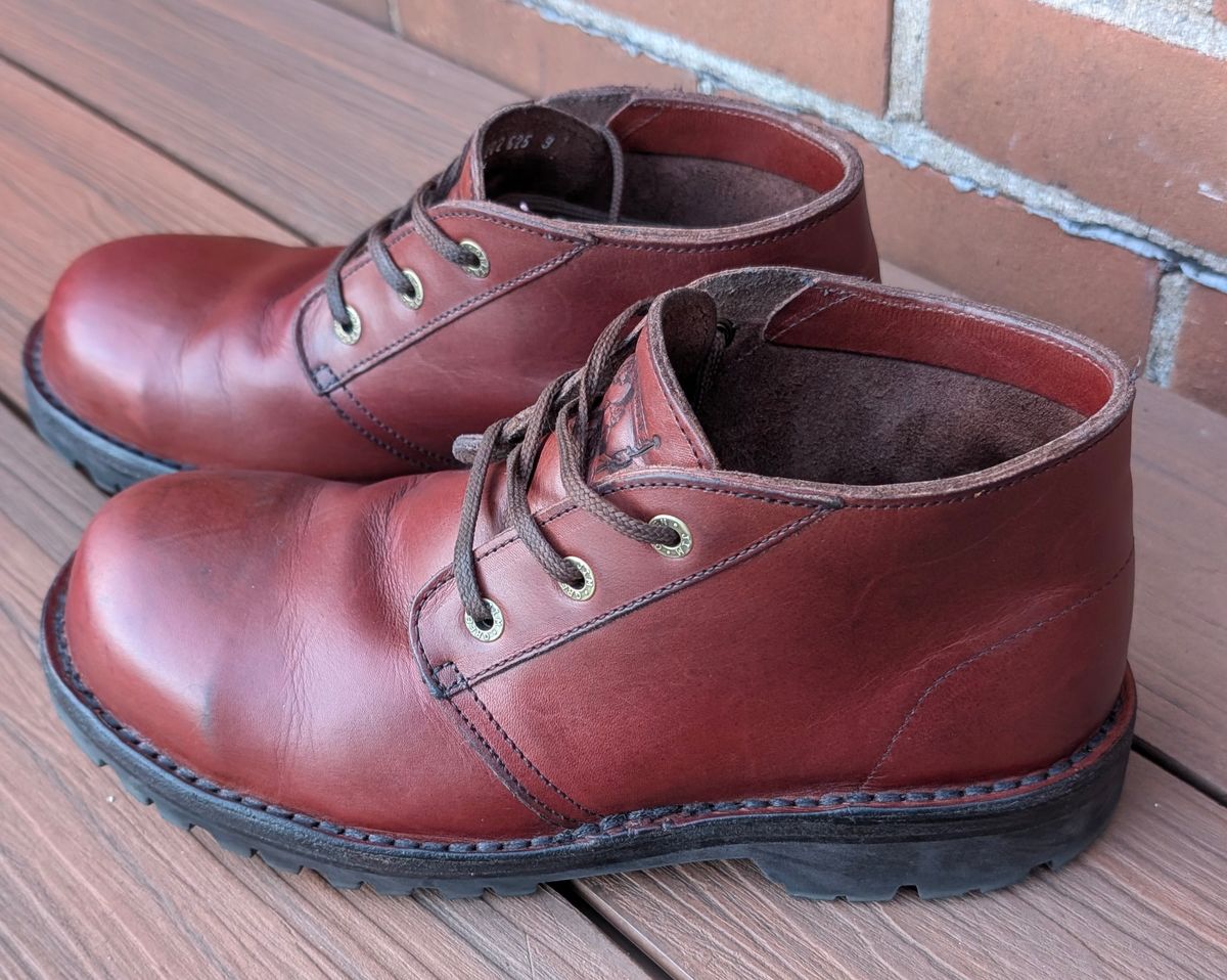 Photo by Yakkboot73 on April 16, 2025 of the Jim Green Custom Vellie Composite Toe Cap in Walnut Veg Tan.