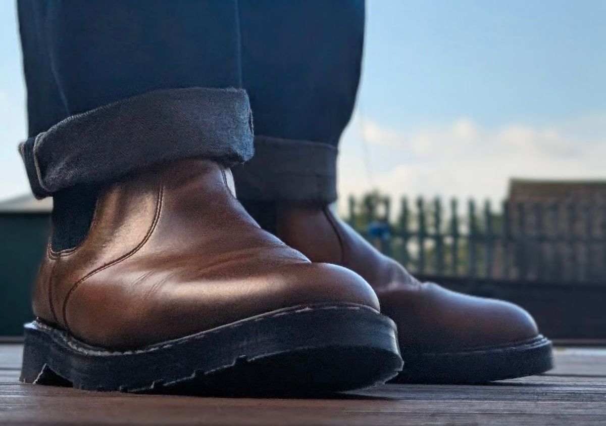 Photo by Yakkboot73 on October 4, 2025 of the Solovair Dealer Boot in Gaucho Crazy Horse Greasy Pull Up.