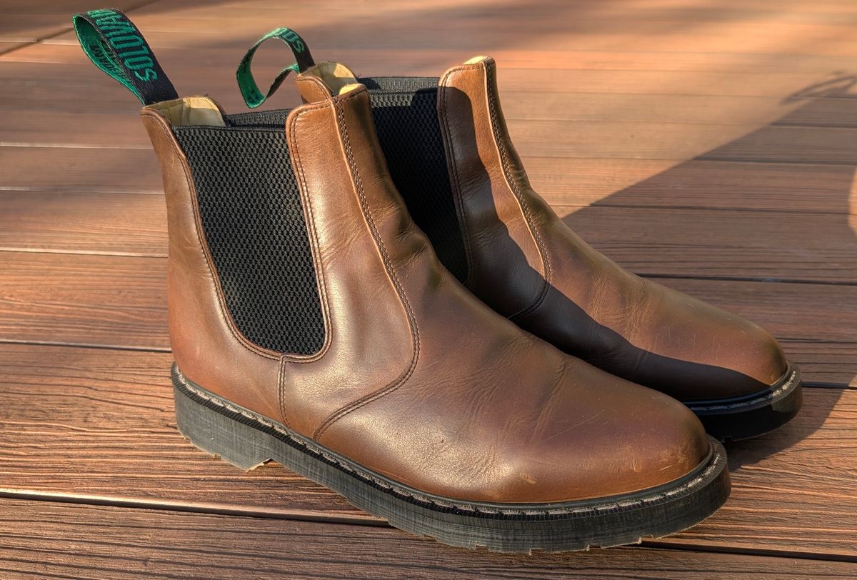 Photo by Yakkboot73 on October 8, 2025 of the Solovair Dealer Boot in Gaucho Crazy Horse Greasy Pull Up.