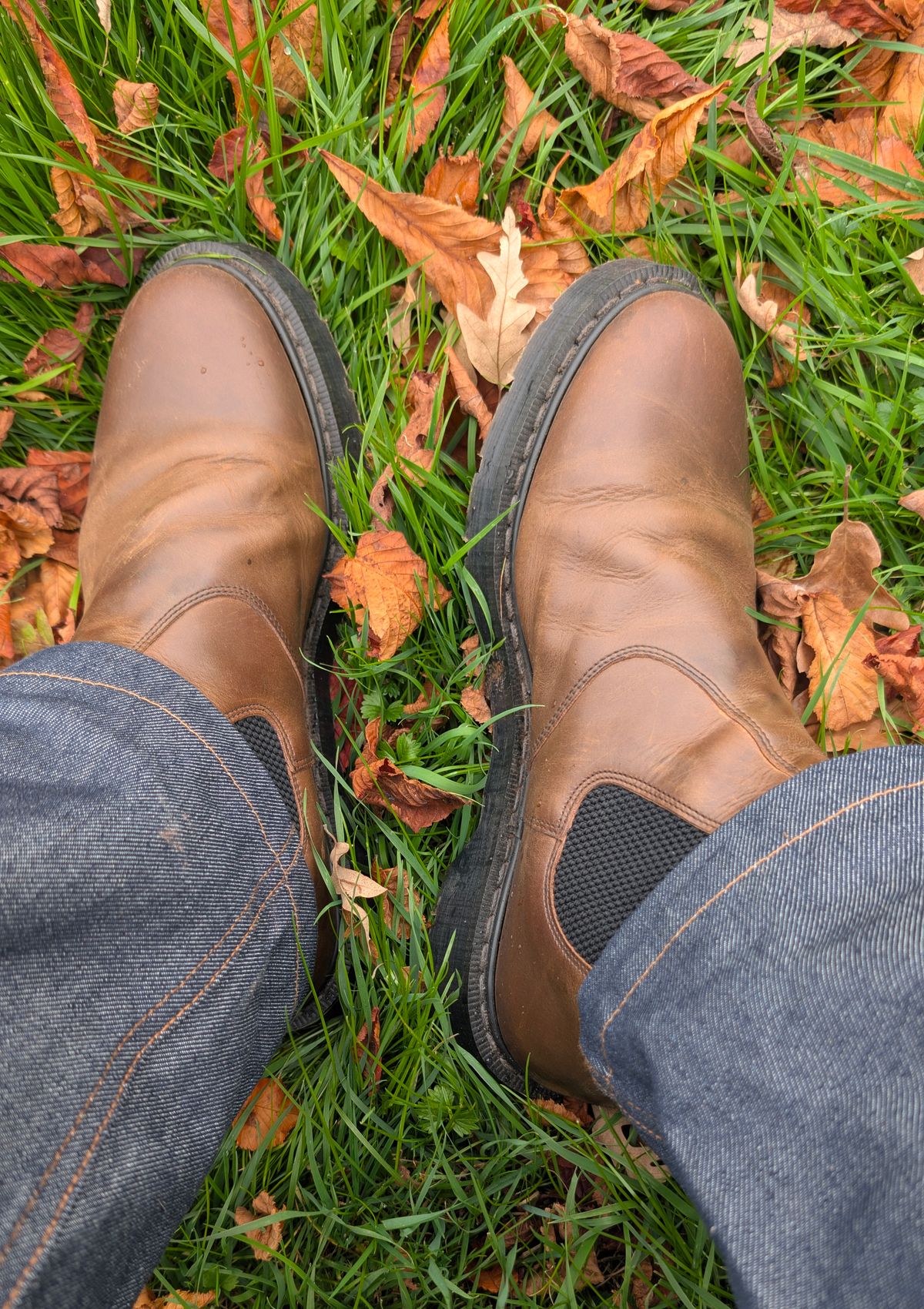 Photo by Yakkboot73 on October 11, 2025 of the Solovair Dealer Boot in Gaucho Crazy Horse Greasy Pull Up.