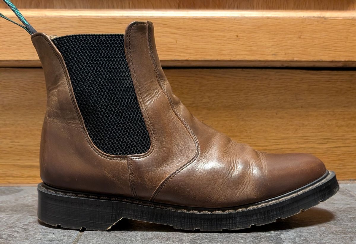 Photo by Yakkboot73 on December 3, 2025 of the Solovair Dealer Boot in Gaucho Crazy Horse Greasy Pull Up.