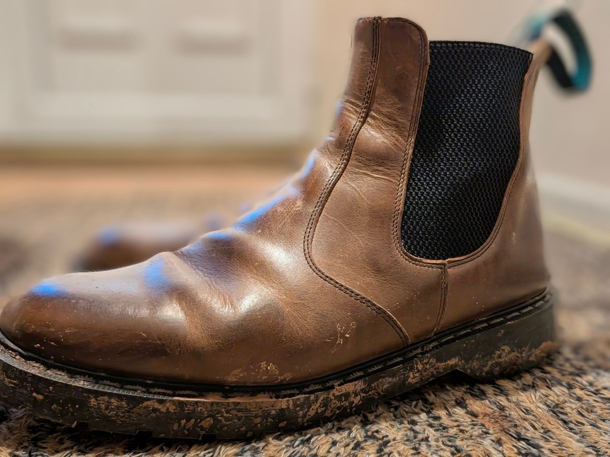 Photo by Yakkboot73 on December 7, 2025 of the Solovair Dealer Boot in Gaucho Crazy Horse Greasy Pull Up.