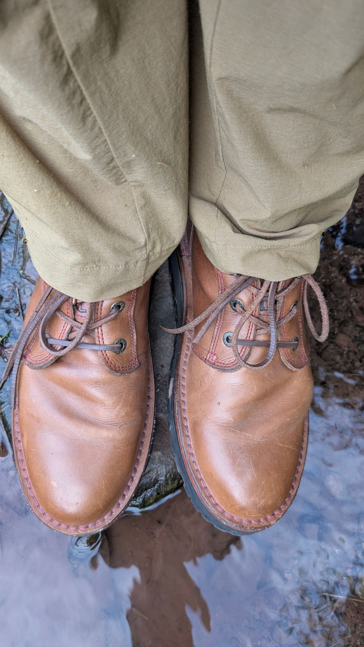Photo by Yakkboot73 on August 13, 2025 of the Jim Green Turbo Vellie Custom in Natural Veg Tan.