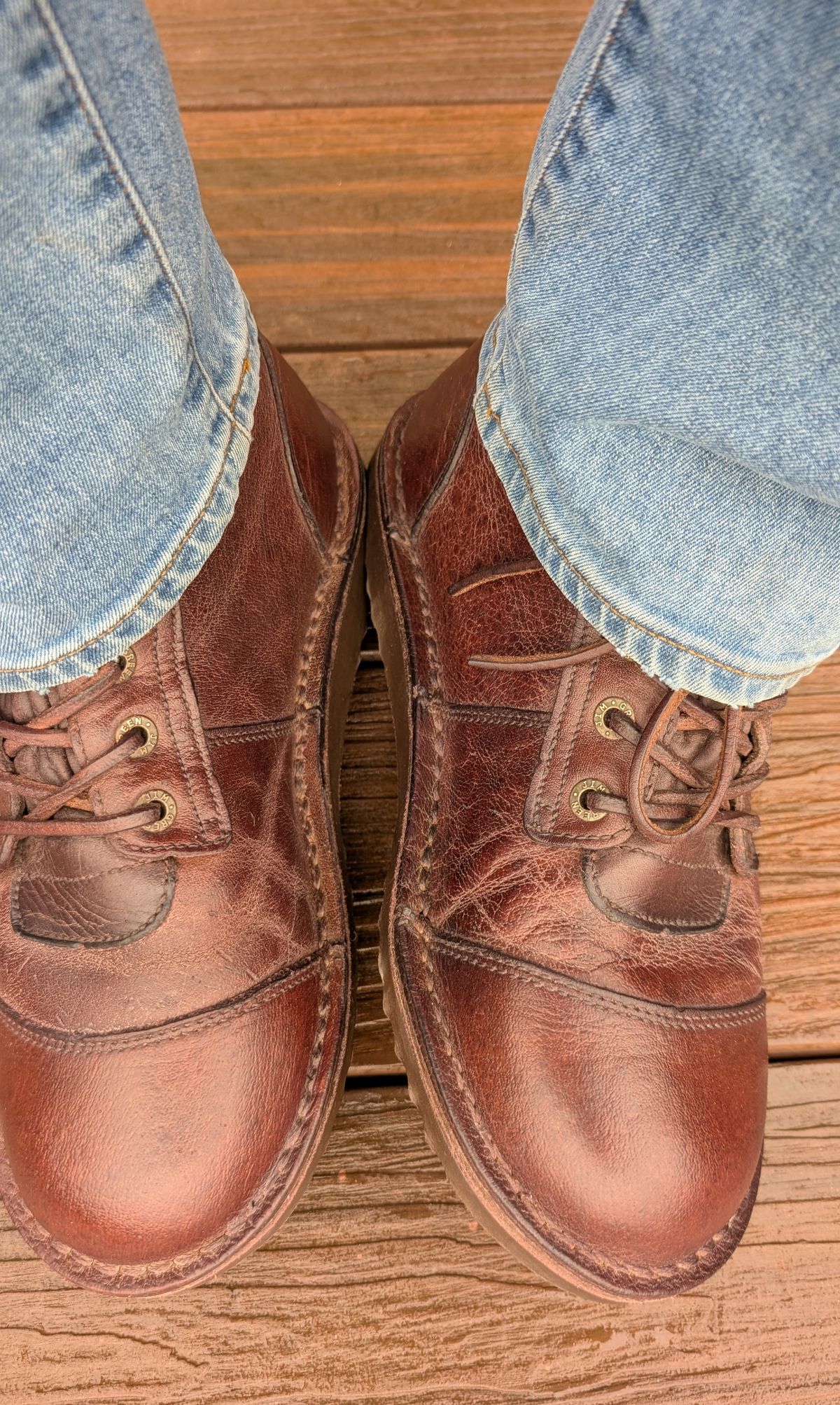 Photo by Yakkboot73 on December 15, 2024 of the Jim Green African Ranger in African Buffalo Skin.