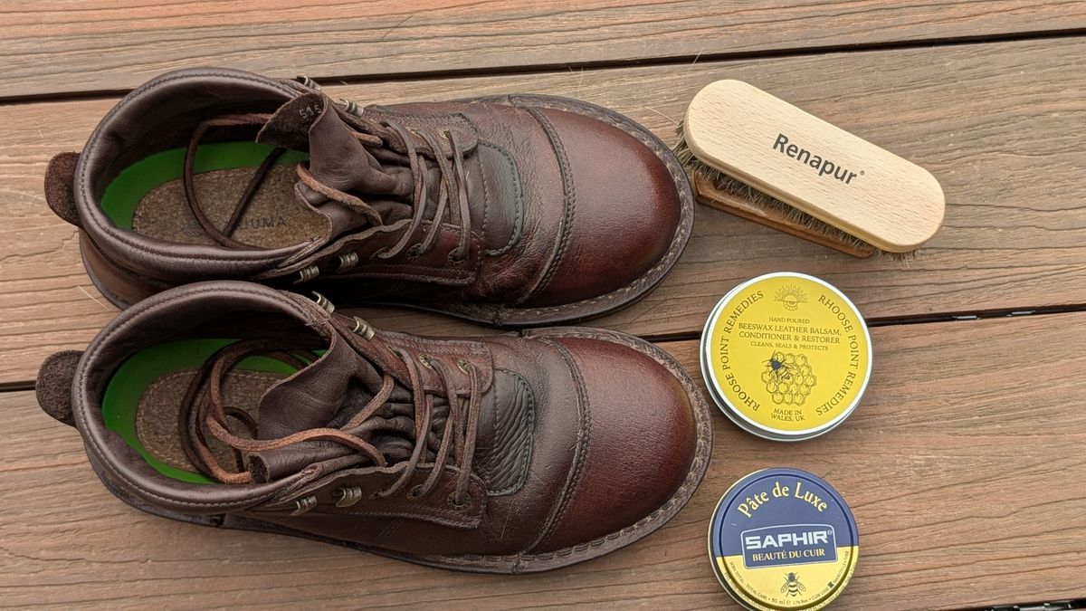Photo by Yakkboot73 on January 12, 2025 of the Jim Green African Ranger in African Buffalo Skin.
