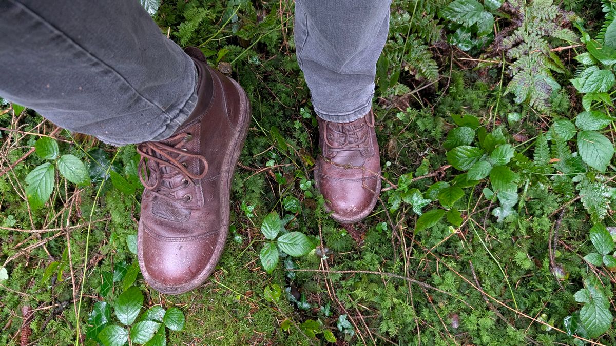 Photo by Yakkboot73 on February 9, 2025 of the Jim Green African Ranger in African Buffalo Skin.