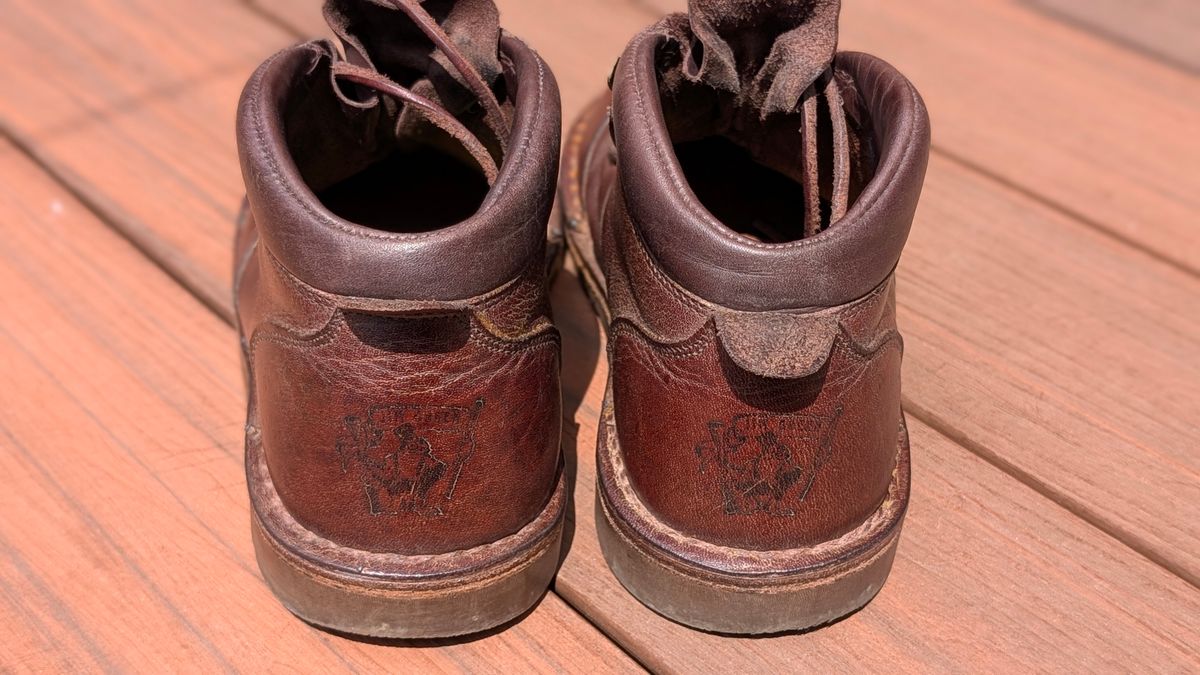 Photo by Yakkboot73 on May 25, 2025 of the Jim Green African Ranger in African Buffalo Skin.