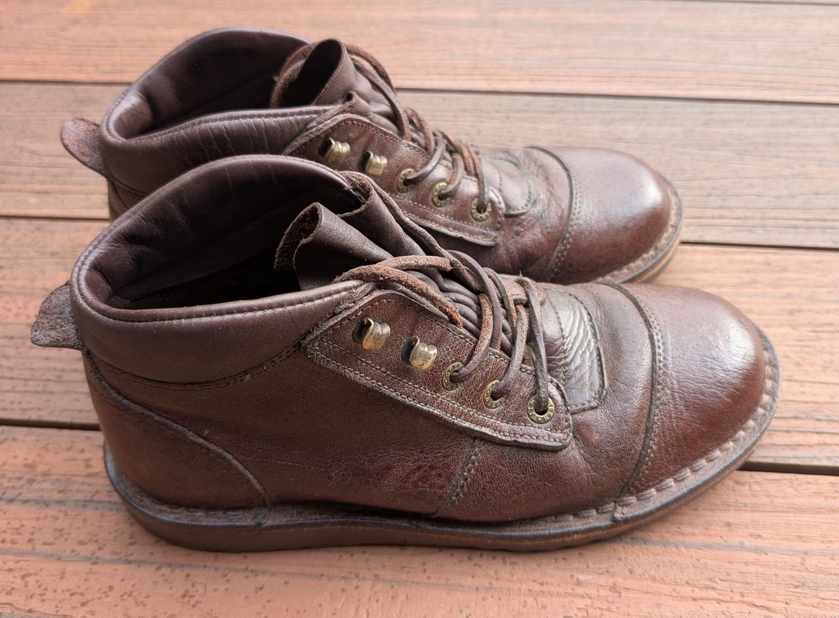 Photo by Yakkboot73 on June 1, 2025 of the Jim Green African Ranger in African Buffalo Skin.