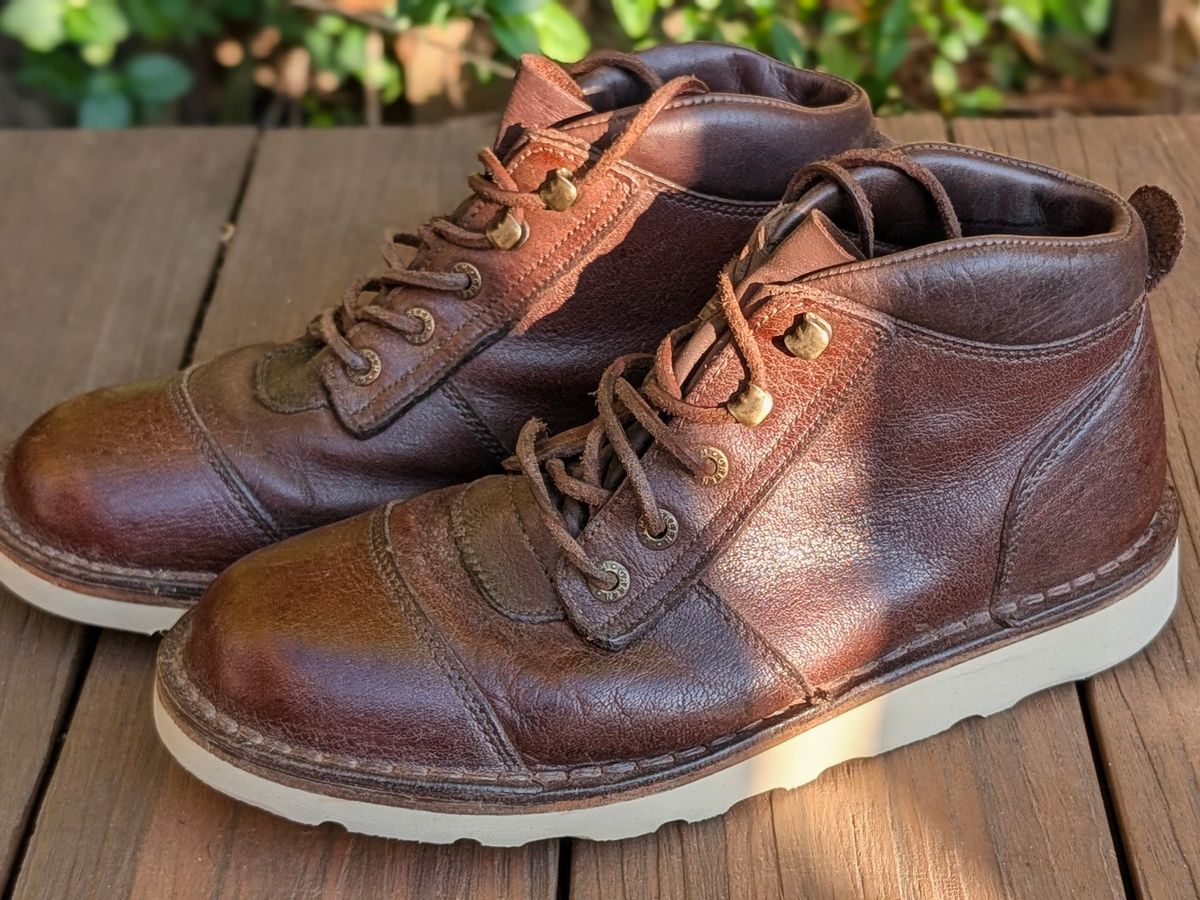 Photo by Yakkboot73 on August 21, 2025 of the Jim Green African Ranger in African Buffalo Skin.